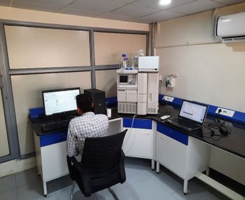 HPLC with PDA